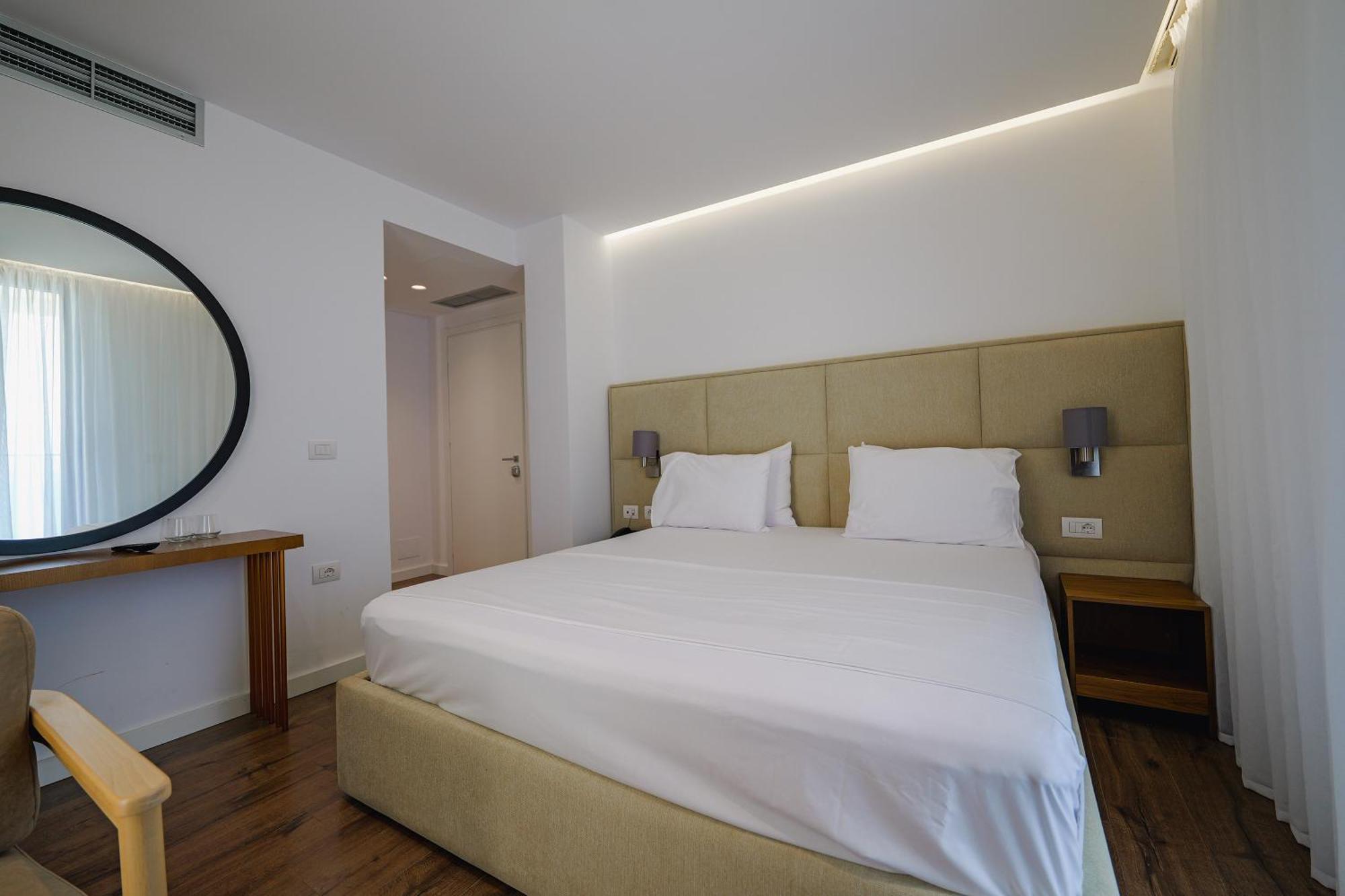 Dorchester Hotel Sarande Luaran gambar