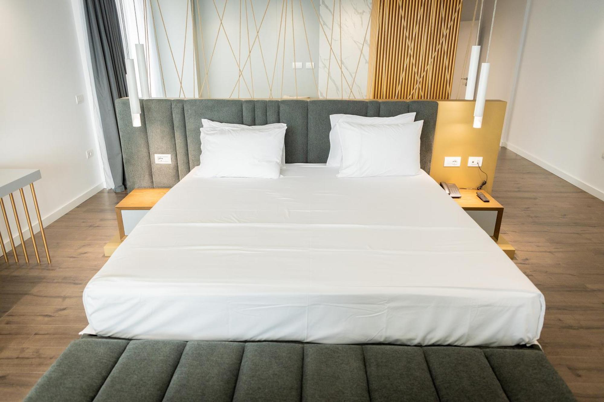 Dorchester Hotel Sarande Luaran gambar